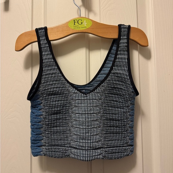 Urban Outfitters Tops - Urban outfitters crop top